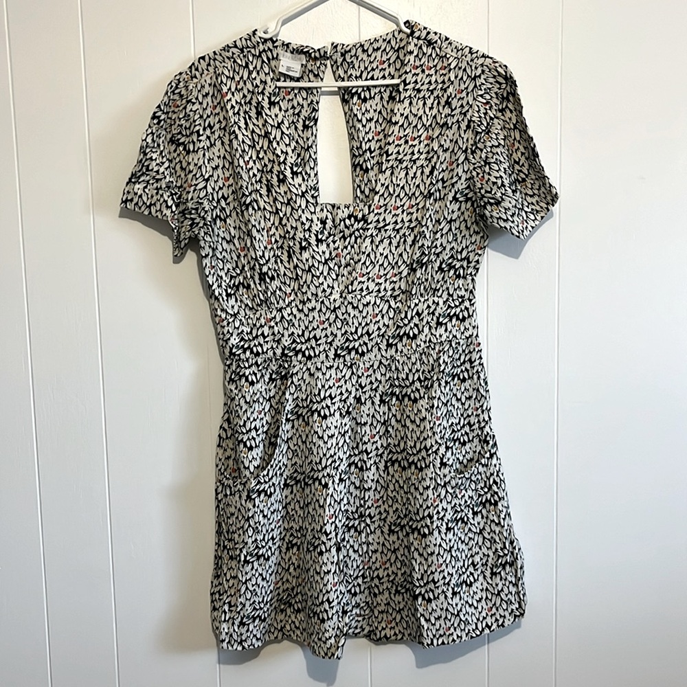 Cooperative summer dress with pockets